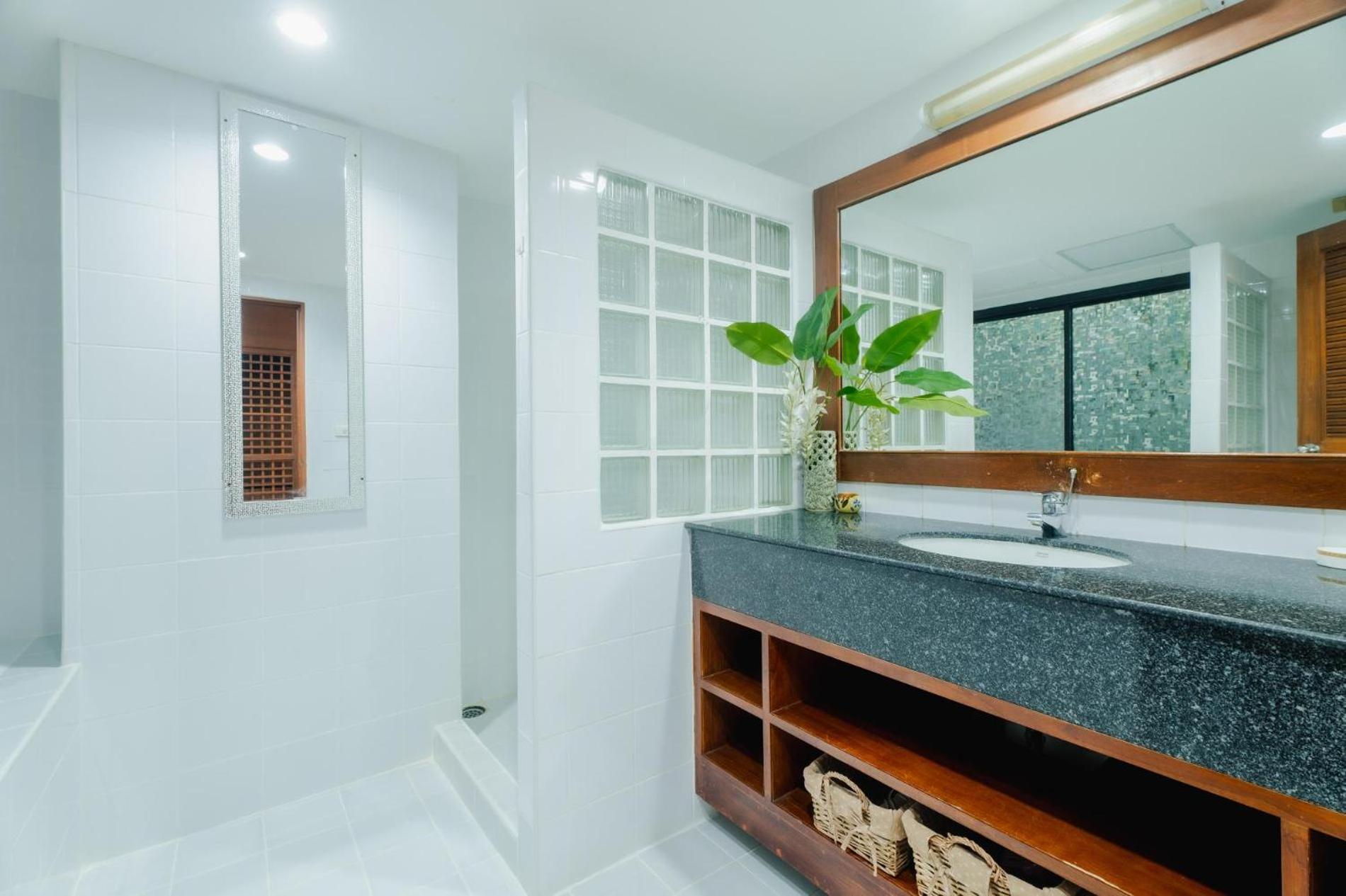 The Sands 2 Bedroom Apartment Naiharn Nai Harn Exterior foto